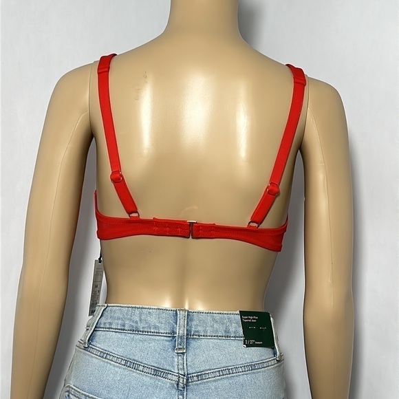 Shade and Shore Red Bikini Top  Under Wire (462M3) - Picture 2 of 4